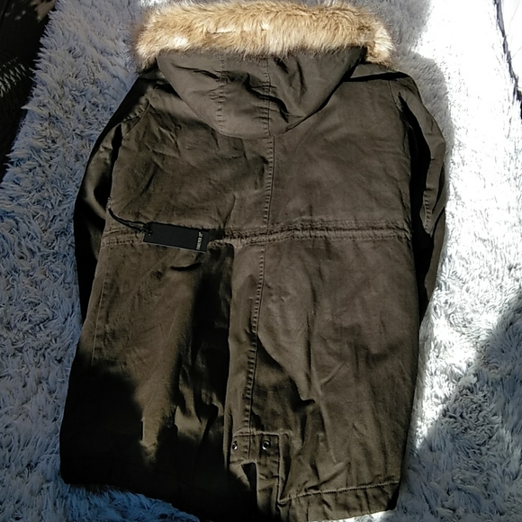 Women's Jacket - Picture 4 of 5